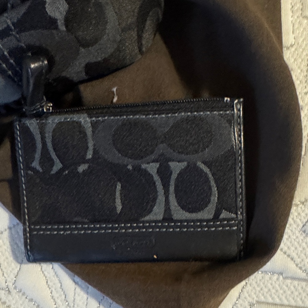 Coach Vintage Black and Gray Shoulder Bag with card case - Picture 8 of 12